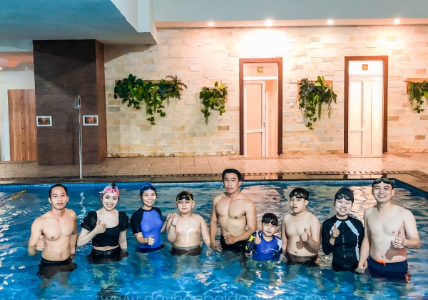 Khóa học bơi ban đầu cho người lớn và trẻ em tại Đà Nẵng
